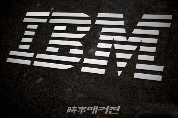 전 세계 주요 기업들이 IBM의 블록체인 플랫폼을 잘 활용하고 있다. 코인텔레그래프는 “비즈니스 플랫폼 빅블루 오픈소스 블록체인은 IBM 블록체인 플랫폼의 성장에 기여한 중요한 기술인 하이퍼레저 패브릭(Hyperledger Fabric)으로 가동된다”고 했다.(사진_뉴시스)